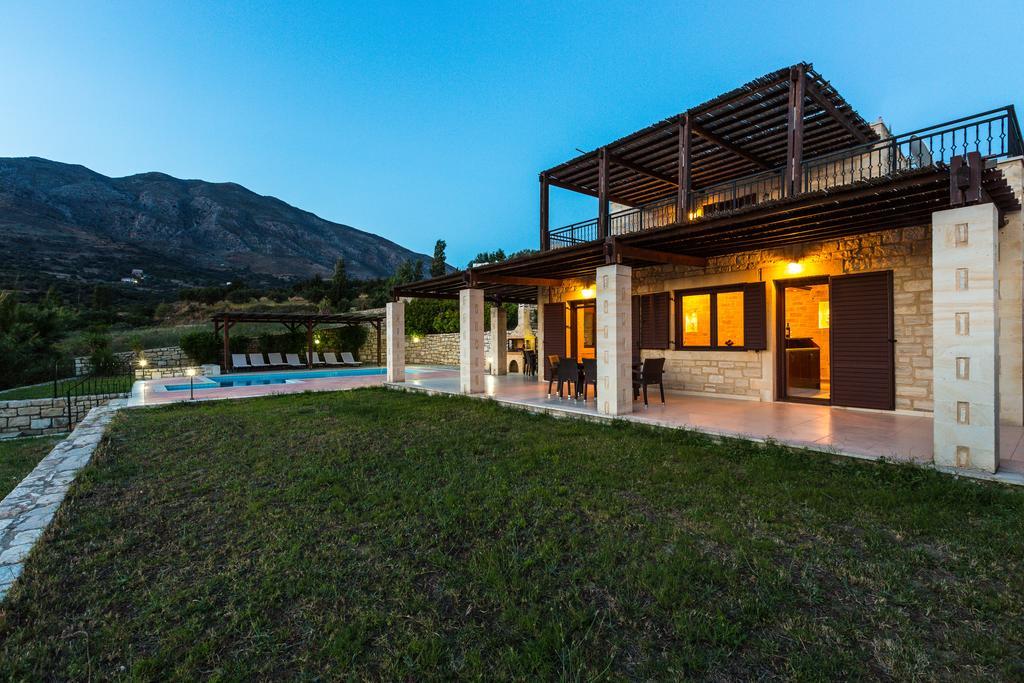 Poseidon Villa, Nestled In The Picturesque South, By Thinkvilla Lefkogeia Exterior foto
